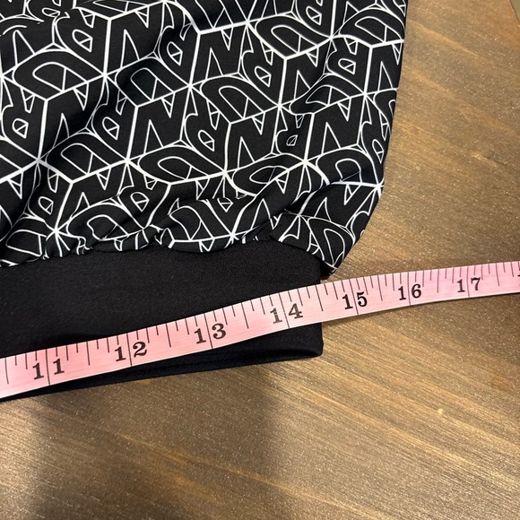 Under Armour Athletic Shorts - Picture 2 of 3